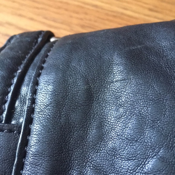 ASH Small Crossbody Purse - Picture 6 of 6